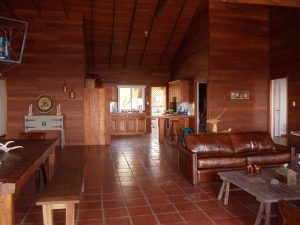 cabaña-de-madera-interior