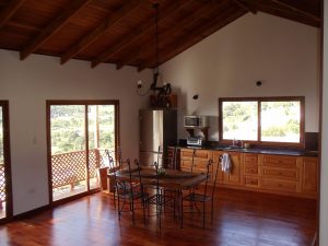 casa-de-madera-en-alto